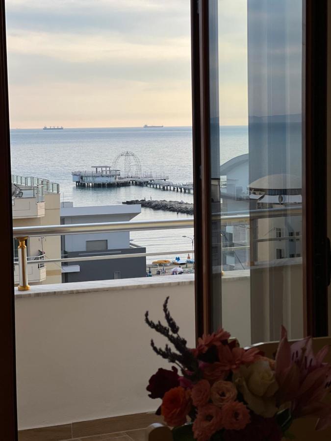 West View Apartment Dıraç Dış mekan fotoğraf
