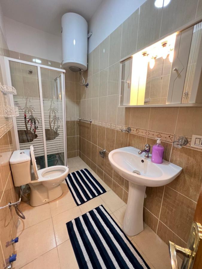 West View Apartment Dıraç Dış mekan fotoğraf
